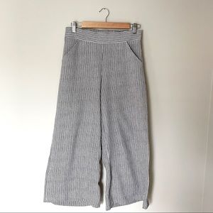 MAX STUDIO Cropped Wide Leg Pants - Small